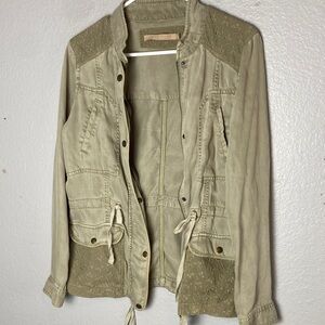 Max Jeans Olive Utility Jacket with Eyelet details. Size Small